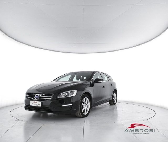 Volvo V60 D2 Geartronic Momentum - foto 2 di 4