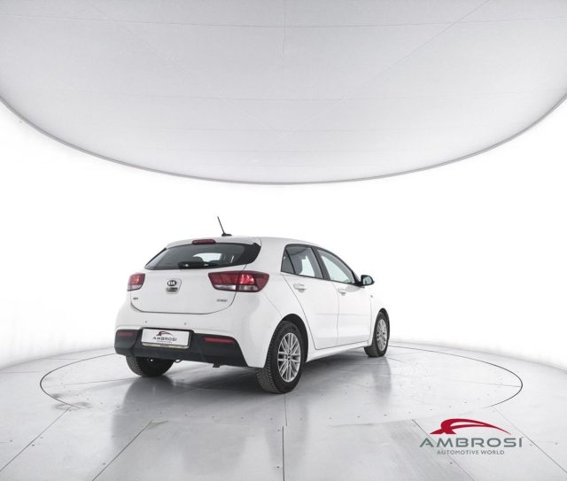 Kia Rio 1.4 CRDi 5 porte Active - PER OPERATORI DEL SETTOR - foto 3 di 4