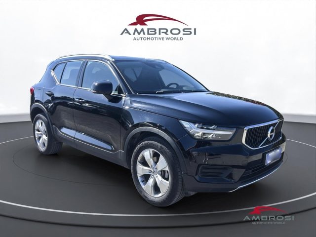 Volvo XC40 T2 Geartronic Momentum Pro - foto 2 di 14