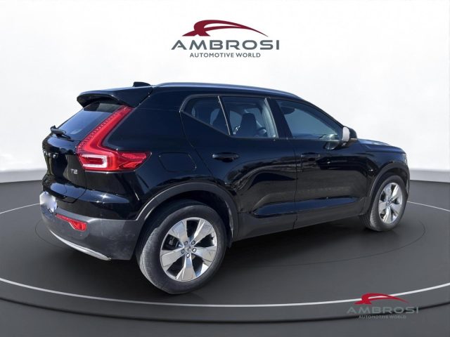 Volvo XC40 T2 Geartronic Momentum Pro - foto 3 di 14