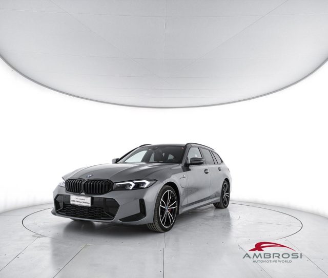 BMW 320 Serie 3 e Msport auto - foto 2 di 4
