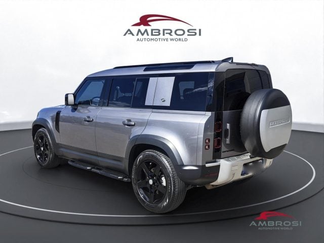 Land Rover Defender 110 3.0D I6 250 CV AWD Auto SE - foto 4 di 4