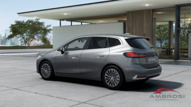 BMW 218 Serie 2 d Active Tourer Luxury Line Premium Packag - foto 2 di 4