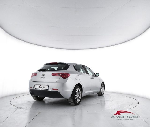 Alfa Romeo Giulietta 1.6 JTDm-2 Distinctive - PER OPERATORI DEL SETTORE - foto 3 di 4