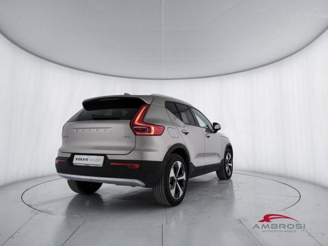 Volvo XC40 2.0 b3 Core auto - foto 3 di 4
