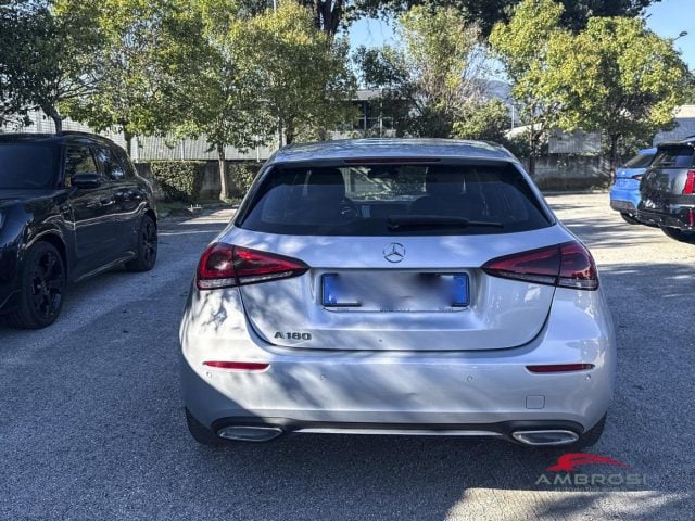 Mercedes-Benz A 180 180 Sport auto - PER OPERATORI DEL SETTORE - foto 4 di 4