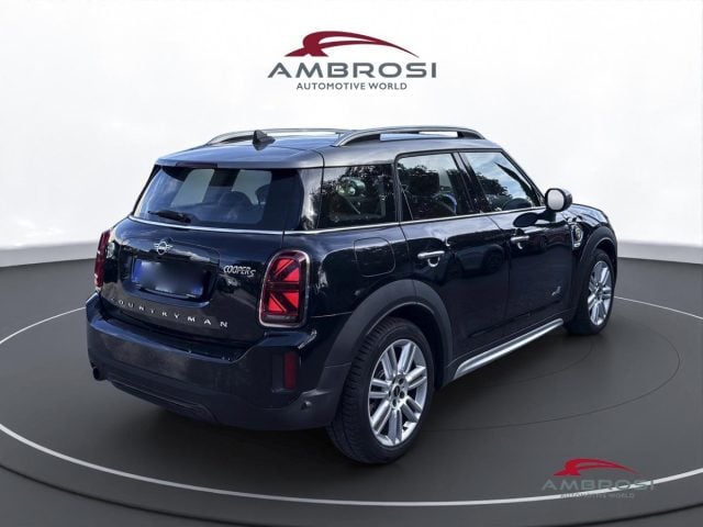 MINI Countryman Cooper 1.5 Cooper SE Classic all4 auto 220 cv - foto 3 di 4