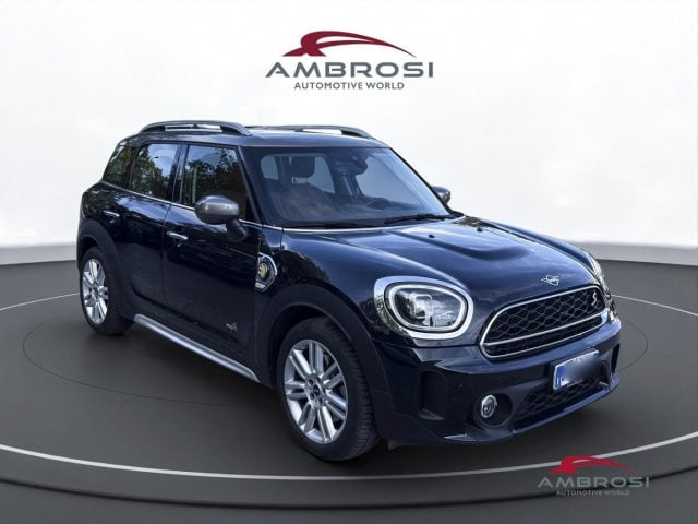MINI Countryman Cooper 1.5 Cooper SE Classic all4 auto 220 cv - foto 2 di 4