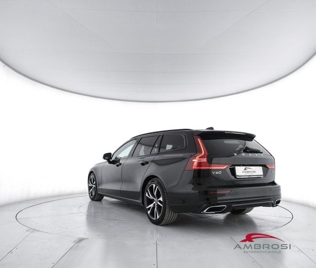 Volvo V60 B4 (d) Geartronic R-Design - foto 4 di 4