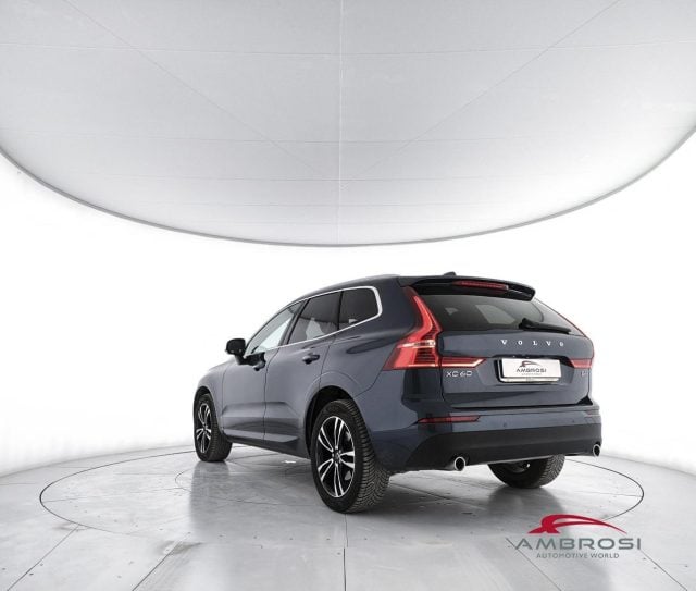 Volvo XC60 B4 (d) AWD Geartronic Momentum Pro - AUTOCARRO N1 - foto 4 di 4