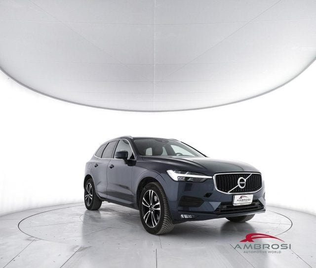Volvo XC60 B4 (d) AWD Geartronic Momentum Pro - AUTOCARRO N1 - foto 2 di 4