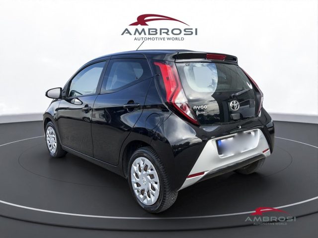 Toyota Aygo Connect 1.0 VVT-i 72 CV 5 porte x-play MMT - foto 4 di 4