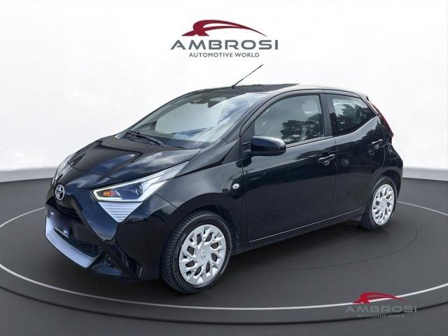 Toyota Aygo Connect 1.0 VVT-i 72 CV 5 porte x-play MMT, del 2020, 66.654 km, in vendita a Corciano (PG)