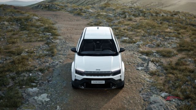 Jeep Avenger E-Hybrid Longitude - foto 3 di 3