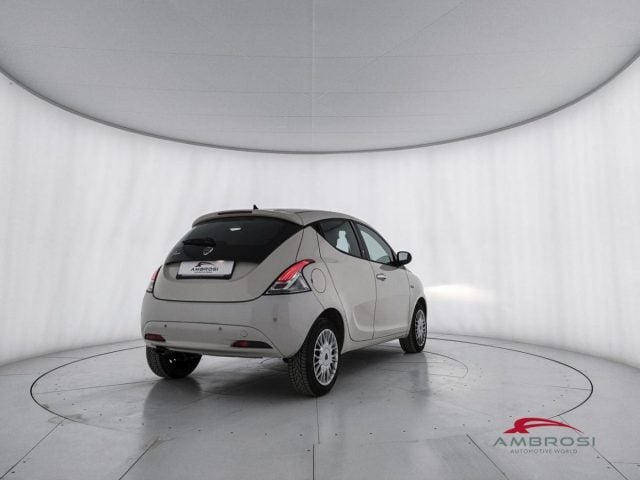 Lancia Ypsilon 1.2 69 CV 5 porte Gold - foto 3 di 4