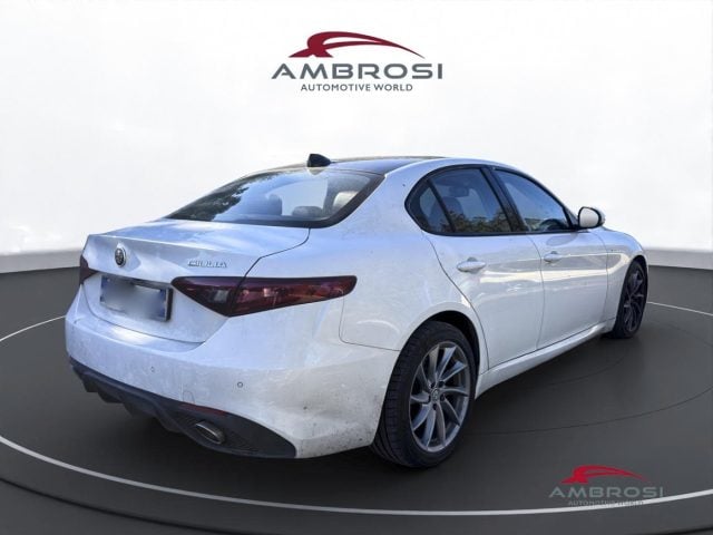 Alfa Romeo Giulia 2.2 t Veloce Q4 210cv auto - PER OPERATORI DEL SET - foto 3 di 4