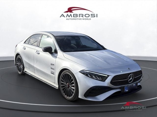 Mercedes-Benz A 180 180 d AMG Line Advanced Plus auto - foto 2 di 4