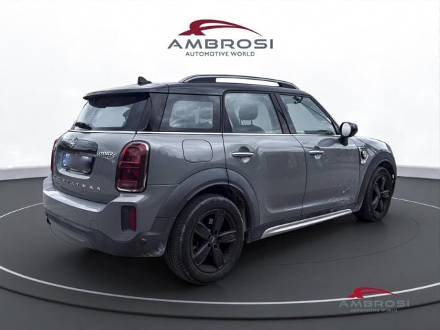 MINI Countryman Cooper 1.5 Cooper SE ALL4 Automatica Essential - foto 3 di 4