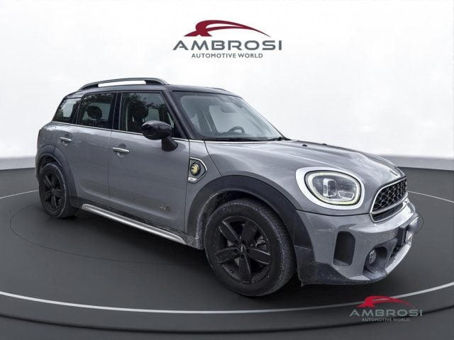 MINI Countryman Cooper 1.5 Cooper SE ALL4 Automatica Essential - foto 2 di 4