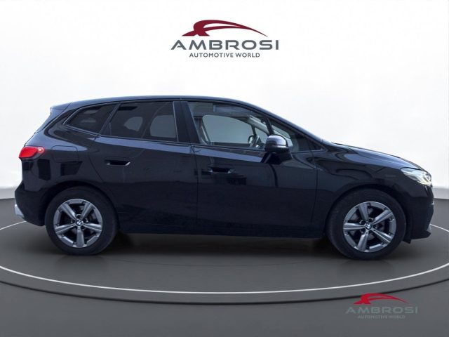 BMW 218 Serie 2 d Auto - foto 3 di 4