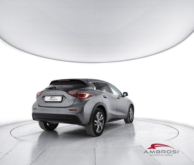 Infiniti Q30 1.5d 1.5 diesel DCT Business Executive - foto 3 di 4