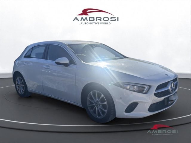 Mercedes-Benz A 180 180 d Automatic Sport - foto 2 di 4