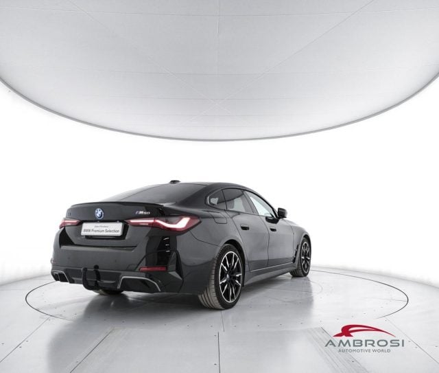 BMW i4 M50 400 cv - foto 3 di 4