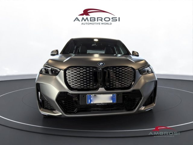 BMW iX1 eDrive20 Xline Premium Package - foto 4 di 4