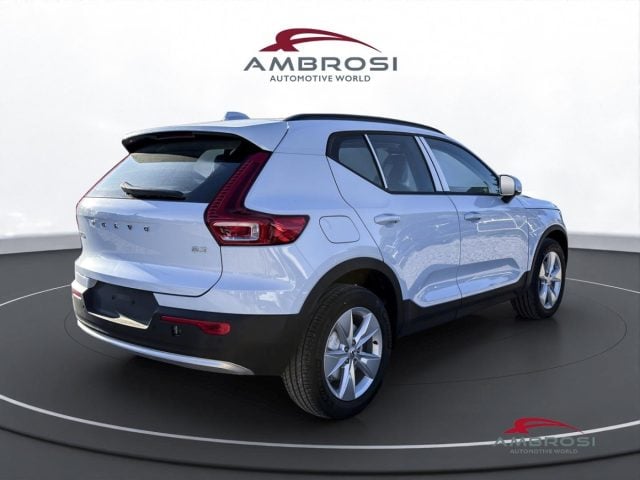 Volvo XC40 B3 Mild hybrid Benzina Essential - AUTOCARRO - foto 3 di 4