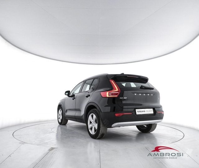 Volvo XC40 T2 automatico Core - foto 4 di 4