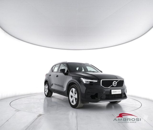 Volvo XC40 T2 automatico Core - foto 2 di 4
