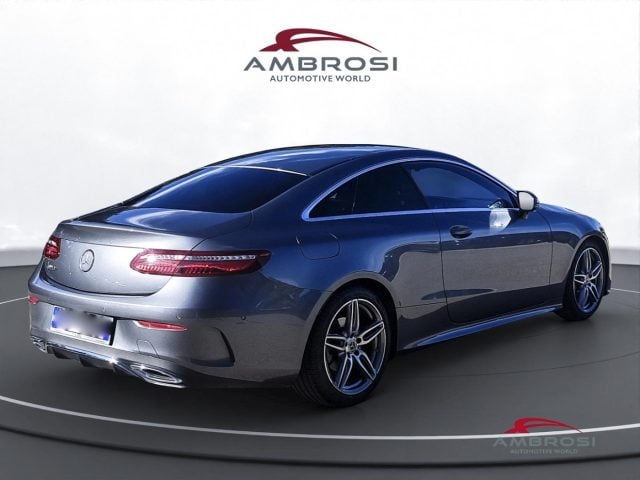 Mercedes-Benz E 220 220 d Auto Premium Plus - foto 3 di 4