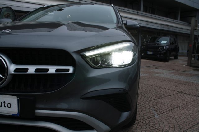 Mercedes-Benz GLA 200 d Automatic Business, del 2023, 50.980 km, in vendita a Nova Milanese (MB)