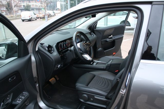 Mercedes-Benz GLA 200 d Automatic Business, del 2023, 50.980 km, in vendita a Nova Milanese (MB)