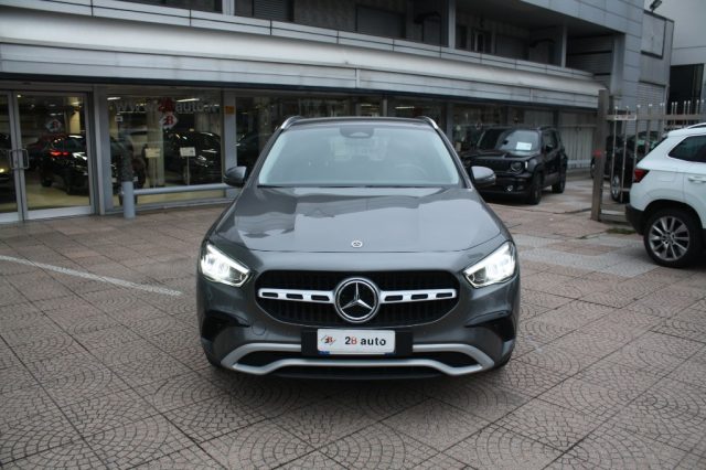 Mercedes-Benz GLA 200 d Automatic Business, del 2023, 50.980 km, in vendita a Nova Milanese (MB)