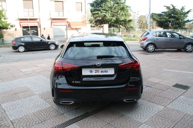 Mercedes-Benz A 180 Automatic AMG Line Premium - foto 4 di 4
