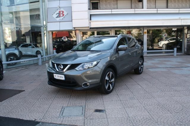 Nissan Qashqai 1.2 DIG-T Tekna, del 2017, 104.600 km, in vendita a Nova Milanese (MB)