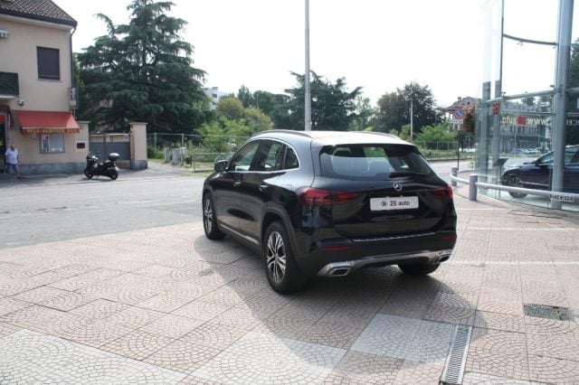 Mercedes-Benz GLA 180 Automatic Progressive Advanced - foto 3 di 4