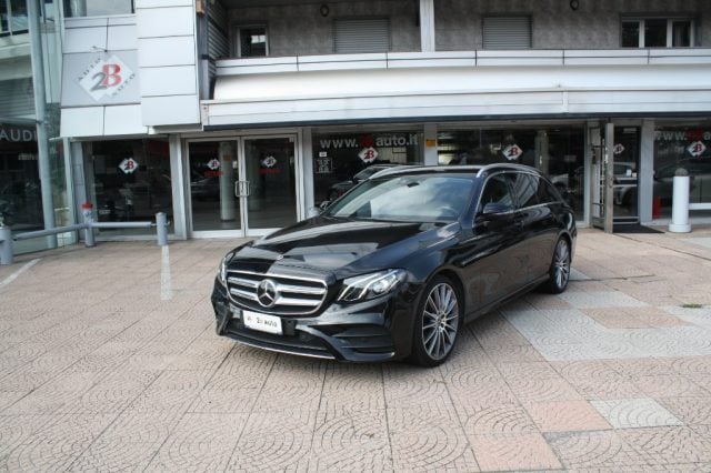Mercedes-Benz E 220 d S.W. 4Matic Auto Business Sport, del 2017, 148.400 km, in vendita a Nova Milanese (MB)