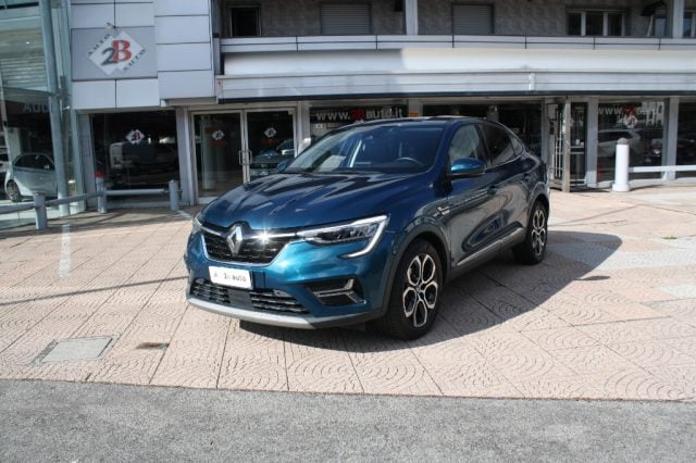 Renault Arkana TCe 140 CV EDC Techno, del 2023, 33.390 km, in vendita a Nova Milanese (MB)