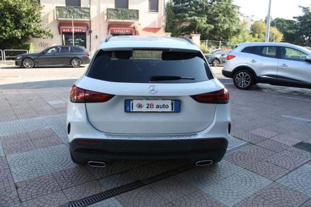 Mercedes-Benz GLA 200 Automatic Premium - foto 4 di 4
