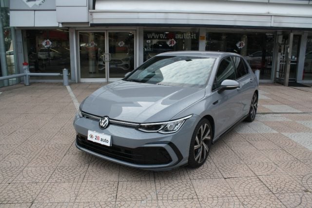 Volkswagen Golf 1.5 eTSI 150 CV EVO ACT DSG R-Line, del 2021, 98.600 km, in vendita a Nova Milanese (MB)