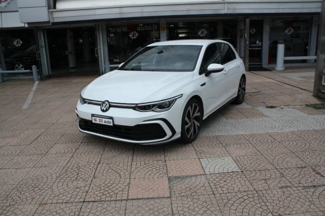 Volkswagen Golf 1.5 eTSI 130 CV EVO ACT DSG R-Line, del 2024, 38.980 km, in vendita a Nova Milanese (MB)