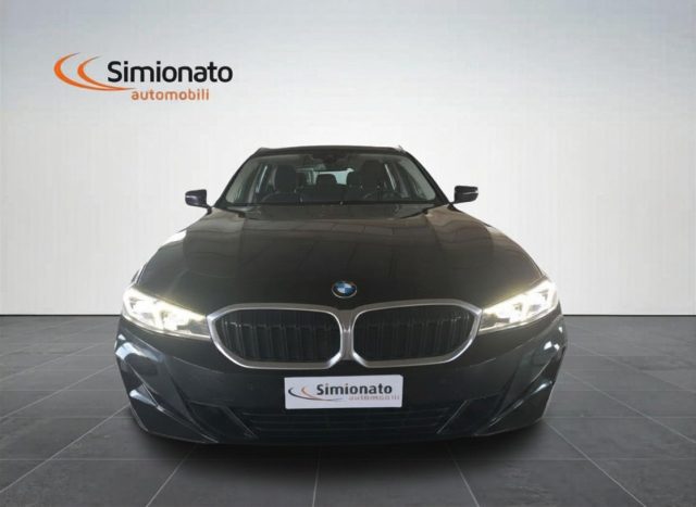 BMW 318 d 48V Touring - foto 2 di 7