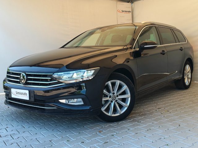 Volkswagen Passat Variant 2.0 TDI SCR EVO DSG Business usato a RESANA