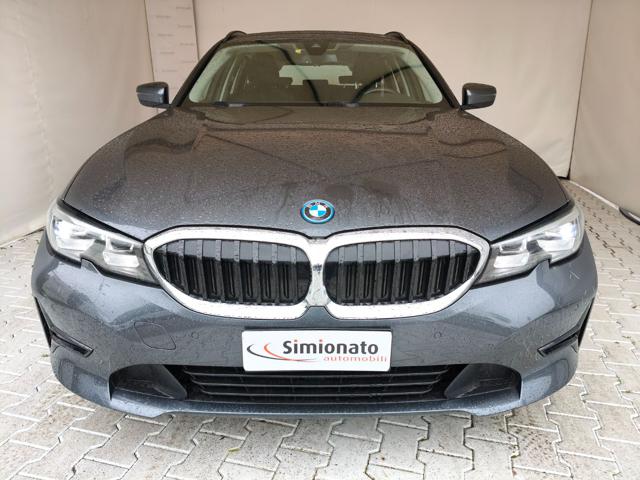 BMW 320 e Touring - foto 2 di 4