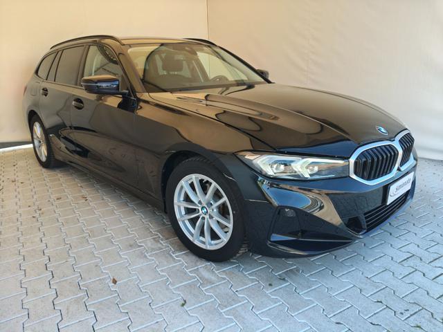 BMW 318 d 48V Touring - foto 2 di 4