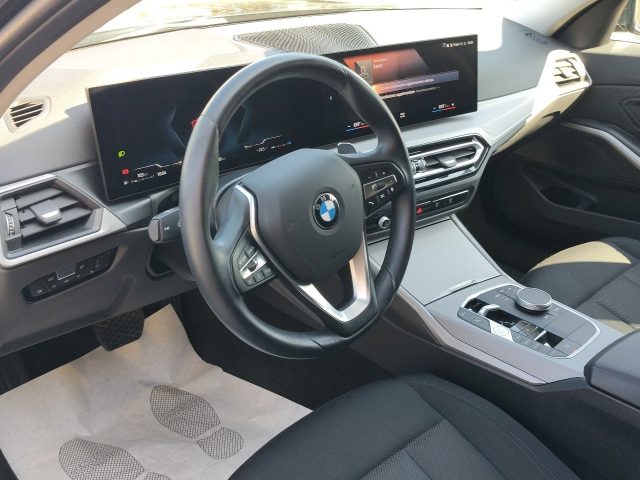 BMW 318 d 48V Touring - foto 4 di 4
