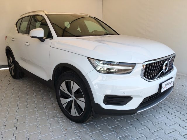 Volvo XC40 T4 Recharge Plug-in Hybrid Inscription Expression - foto 3 di 4