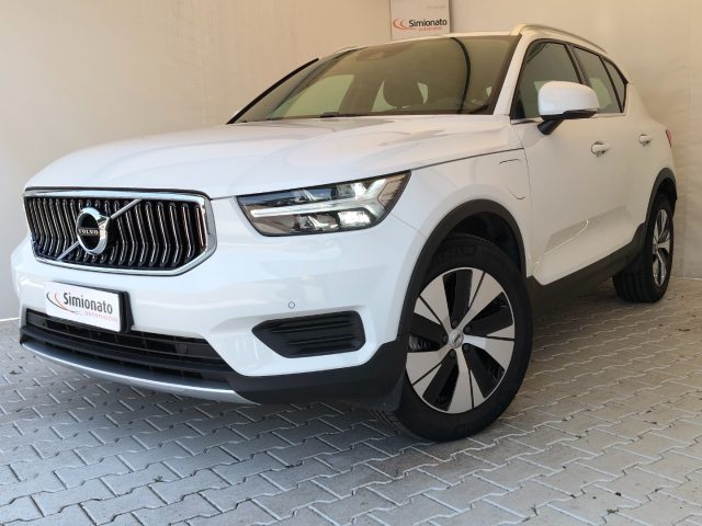 Volvo XC40 T4 Recharge Plug-in Hybrid Inscription Expression usato a RESANA
